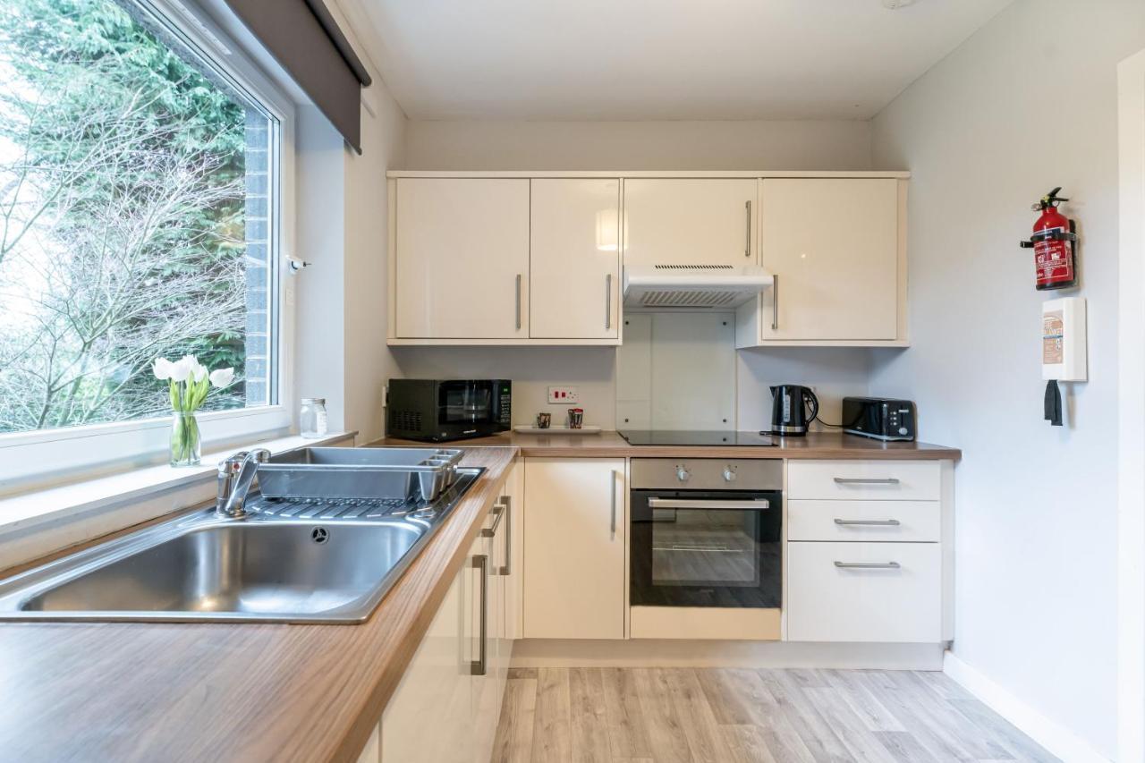 Ground-Fl Two Bedroom Apartment In Bridge Of Allan Luaran gambar